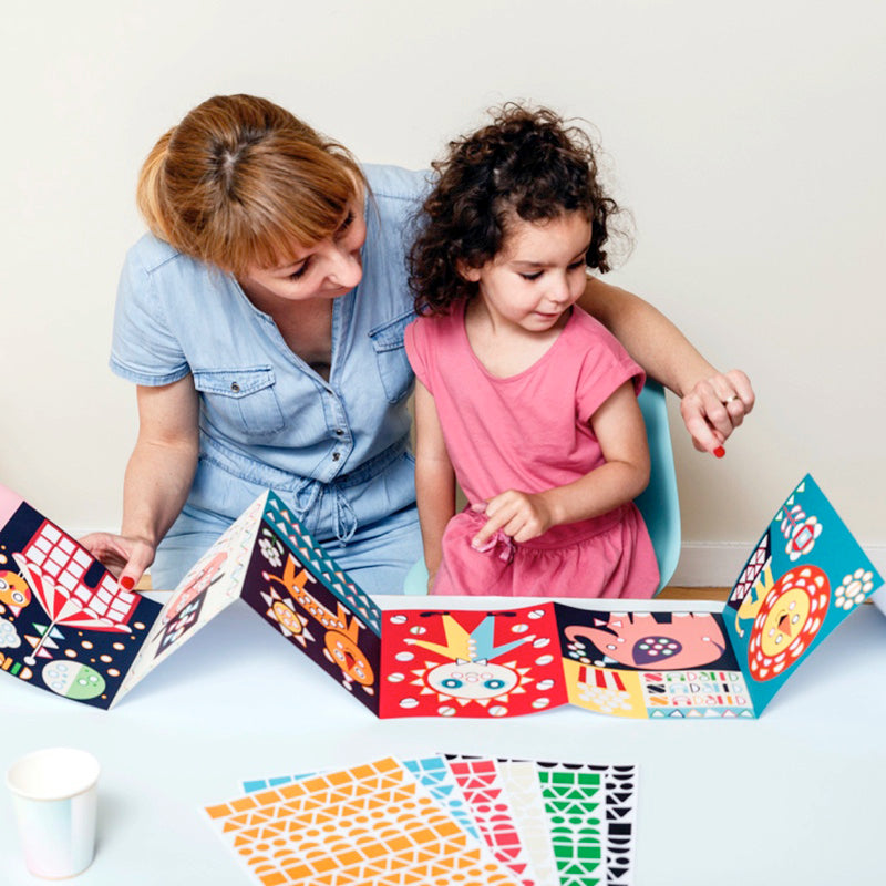 Poster Panorama Cirque en sticker inspiré Montessori - Poppik