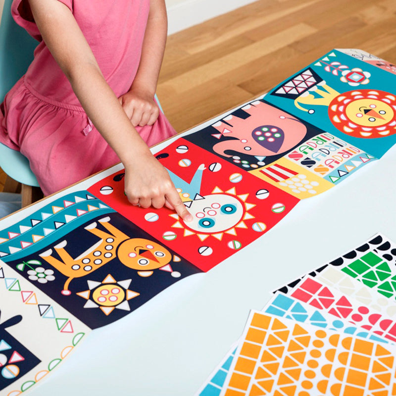 Poster Panorama Cirque en sticker inspiré Montessori - Poppik