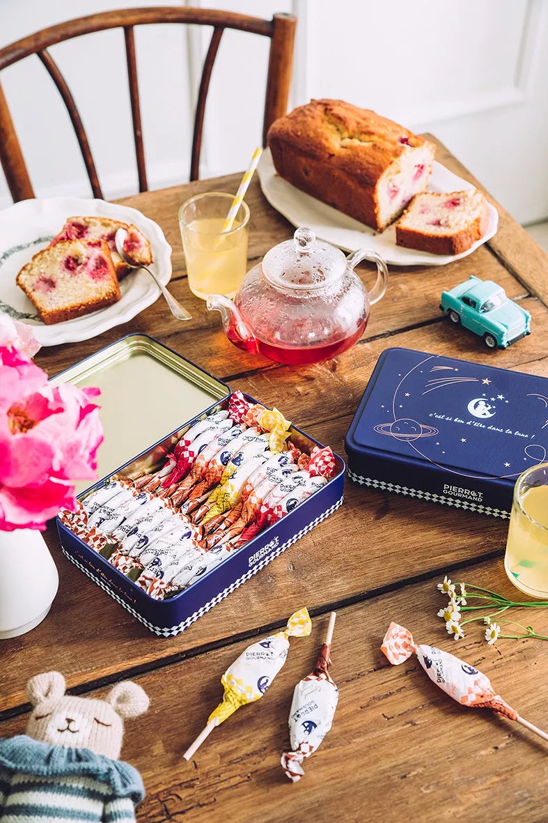 "La boite Collector des gourmands" - 20 sucettes fer de lance saveurs fruits et caramel - Pierrot Gourmand